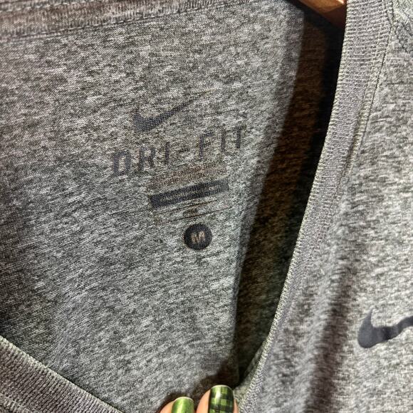 Nike Dri-Fit Men’s Long Sleeve Athletic Shirt Gray Medium Running Training - Picture 4 of 5
